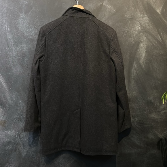 Kenneth Cole trench dark gray with quilted lining. Sexy & handsome coat. OBO - Picture 4 of 4